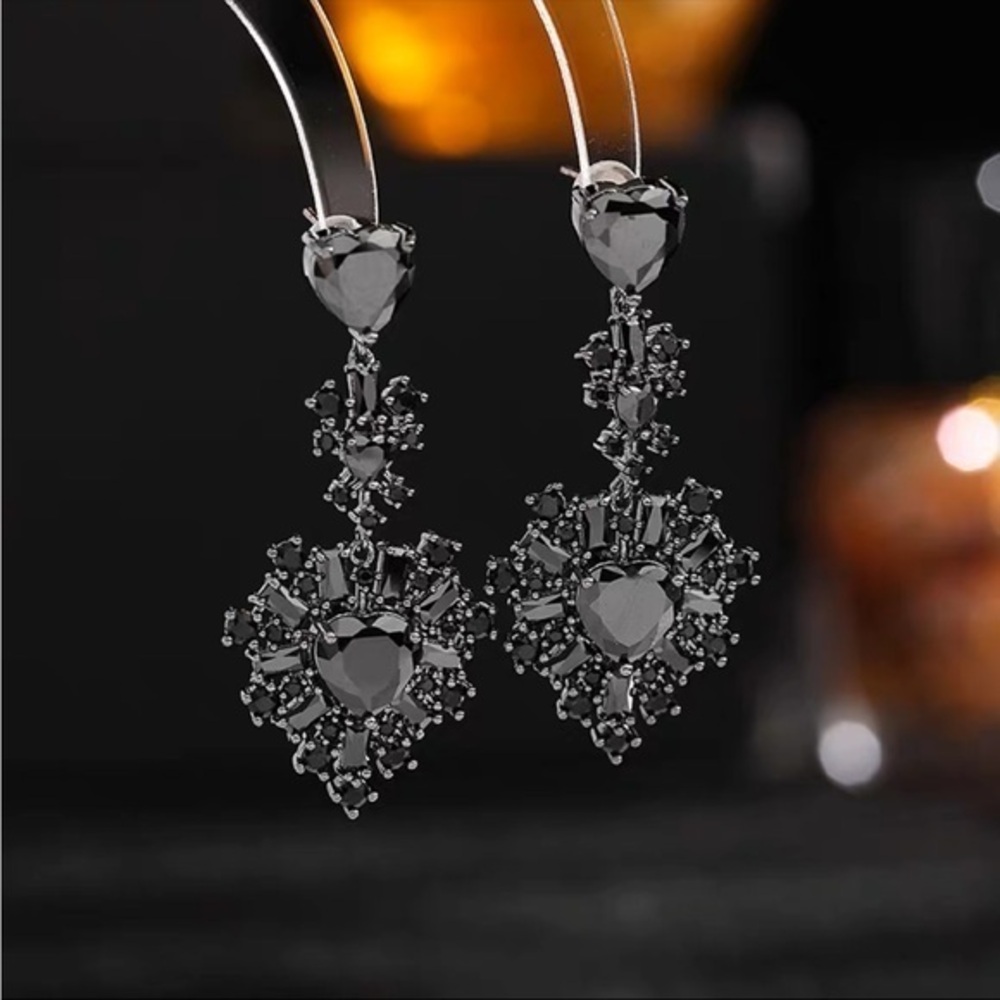 - - - 18K GP Vintage stimulated diamond Earrings